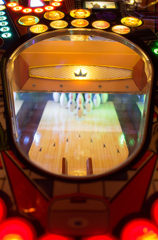 Illustration for article titled The Big Lebowski Pinball Table Has Everything A Dude Needs